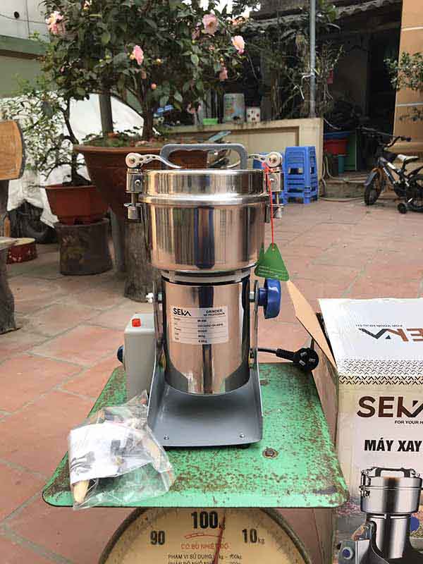 Máy xay bột khô Seka chính hãng công suất 3000w